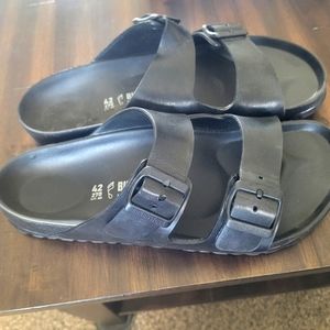 Birkenstock waterproof slides. Black size 42
